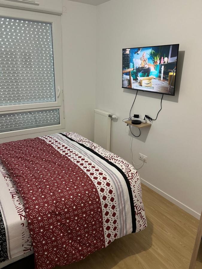 Champions Home Сарсел Екстериор снимка
